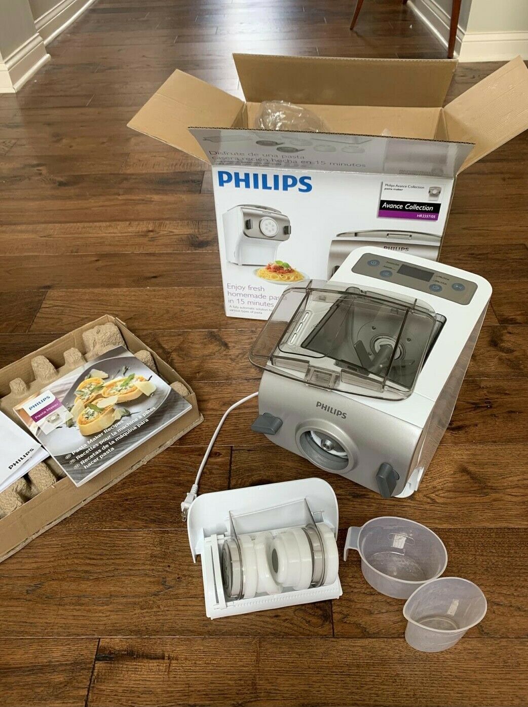 Philips Avance Collection Automatic Pasta & Noodle Maker - Hr2357